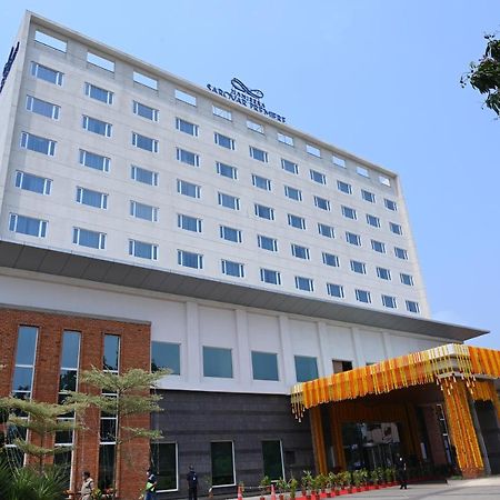 Manjeera Sarovar Premiere Hotel Rājahmundry Exterior foto