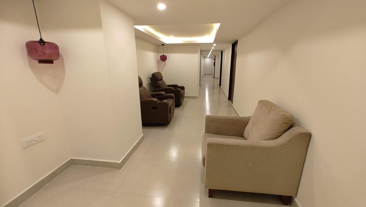 Manjeera Sarovar Premiere Hotel Rājahmundry Exterior foto